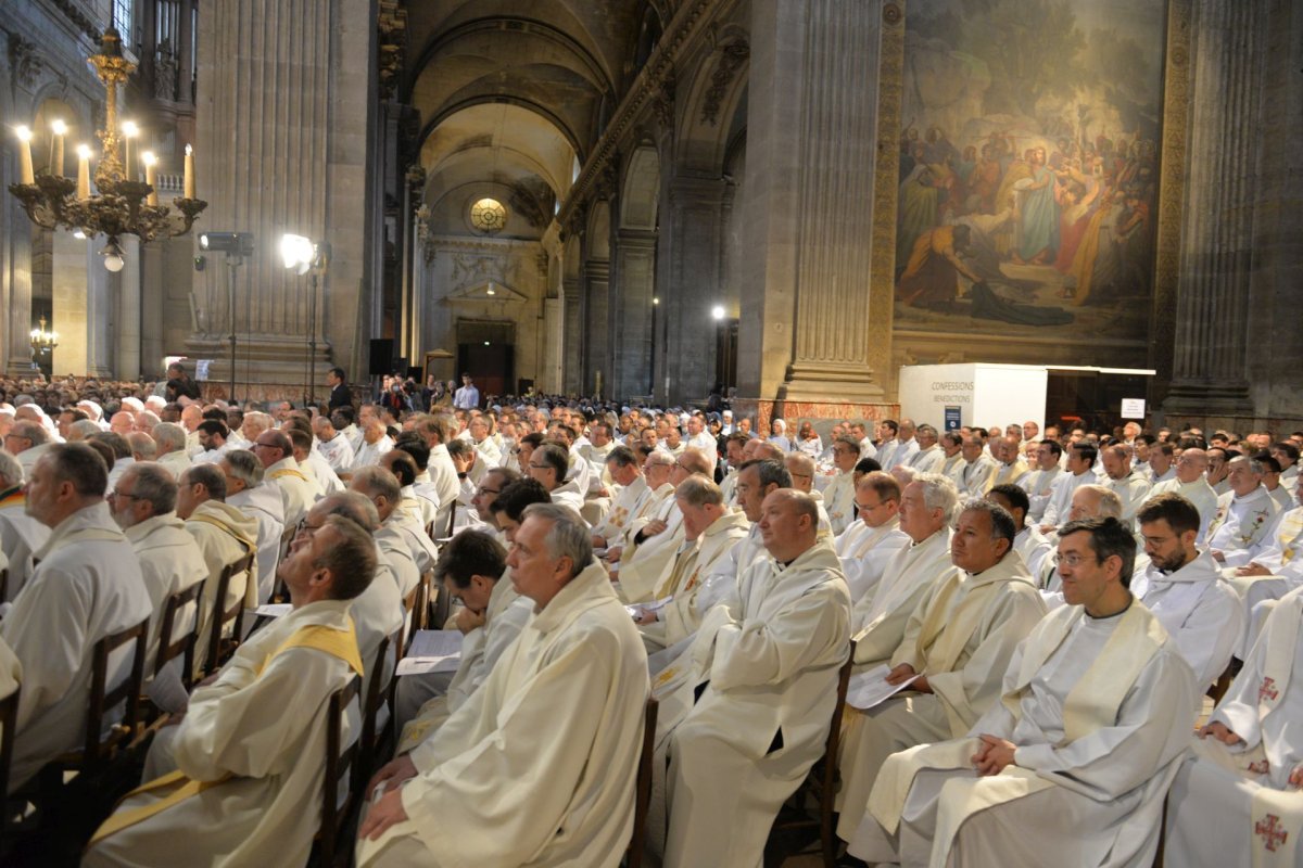 Accueil de Mgr Laurent Ulrich, archevêque de Paris. © Marie-Christine Bertin / Diocèse de Paris.