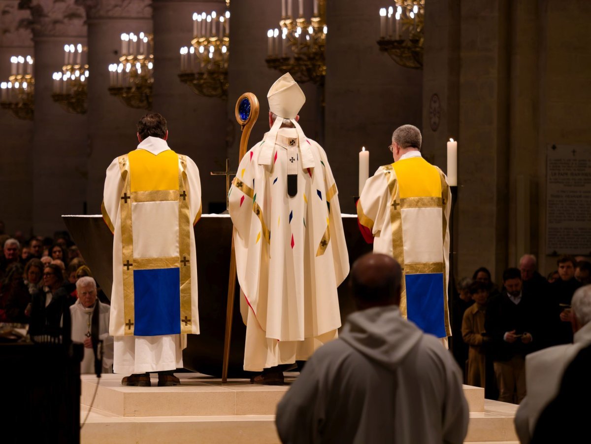 Messe en présence des services diocésains et de l'Atelier de Notre-Dame. © Yannick Boschat / Diocèse de Paris.