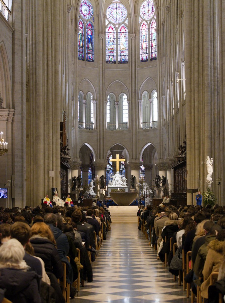 Messe de réouverture de Notre-Dame pour les collégiens et lycéens. © Yannick Boschat / Diocèse de Paris.