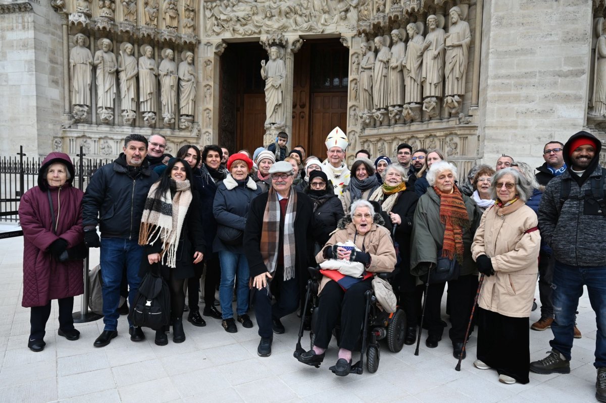 Messe en présence d'associations caritatives et ceux qu'elles (…). © Marie-Christine Bertin / Diocèse de Paris.
