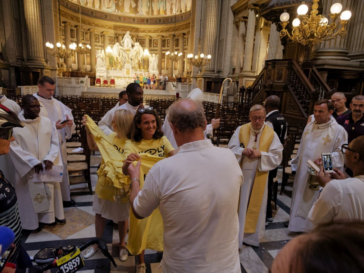 Bénédiction de la chapelle Notre-Dame des Sportifs. © Yannick Boschat / Diocèse de Paris.