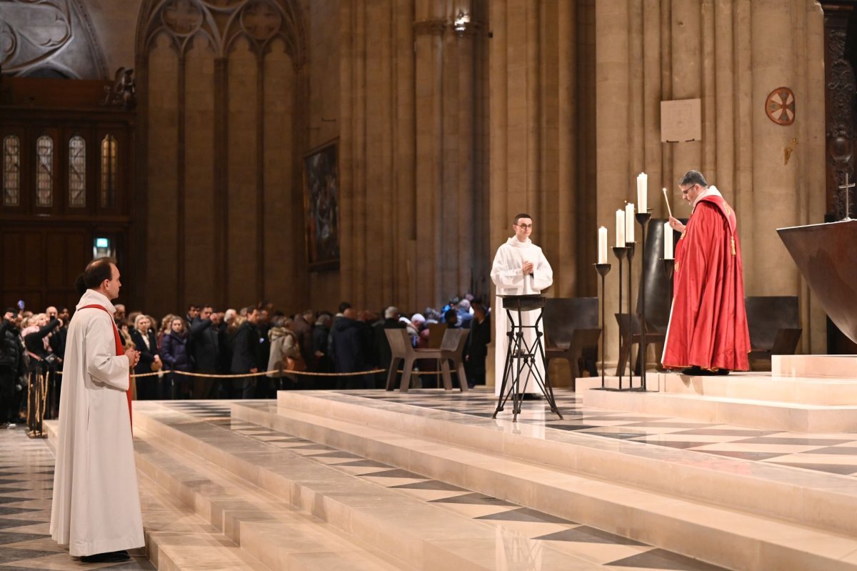 Vêpres du vendredi 13 décembre 2024 à Notre-Dame de Paris. © Marie-Christine Bertin / Diocèse de Paris.