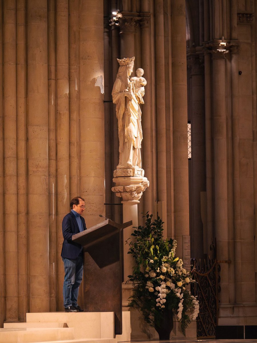 Messe du soir du mardi 10 décembre 2024 à Notre-Dame de Paris. © Maximilien Krebs.