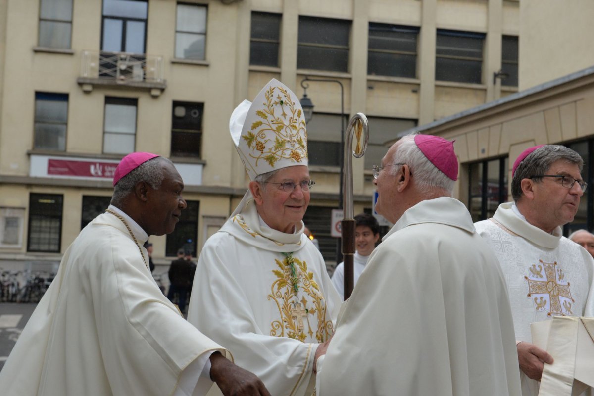 Accueil de Mgr Laurent Ulrich, archevêque de Paris. © Marie-Christine Bertin / Diocèse de Paris.