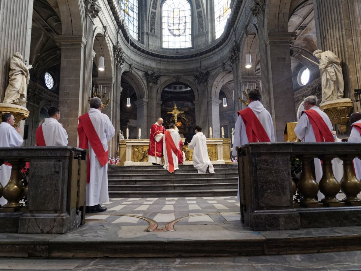 Ordinations des diacres permanents 2021. © Yannick Boschat / Diocèse de Paris.