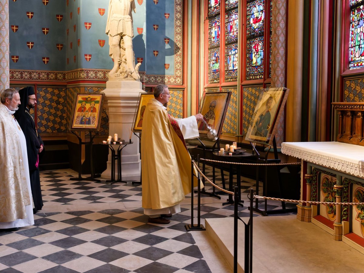 Bénédiction de la chapelle dédiée aux chrétiens d'orient à Notre-Dame (…). © Yannick Boschat / Diocèse de Paris.