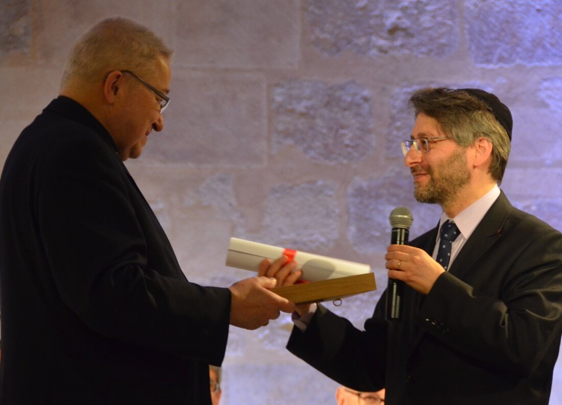 Remise de la Déclaration. © Marie-Christine Bertin / Diocèse de Paris.