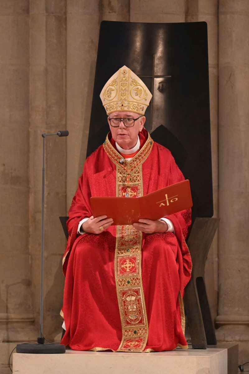 Messe de béatification de Raymond Cayré, Gérard-Martin Cendrier, Roger (…). © Jean-Baptiste Delerue / Diocèse de Paris.