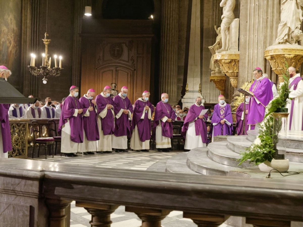 Messe autour de Mgr Michel Aupetit. © Yannick Boschat / Diocèse de Paris.