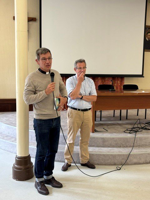 Père Philippe-Jacques de Bengy et François Le Normand, délégué des hôpitaux © Isabelle Dupont.