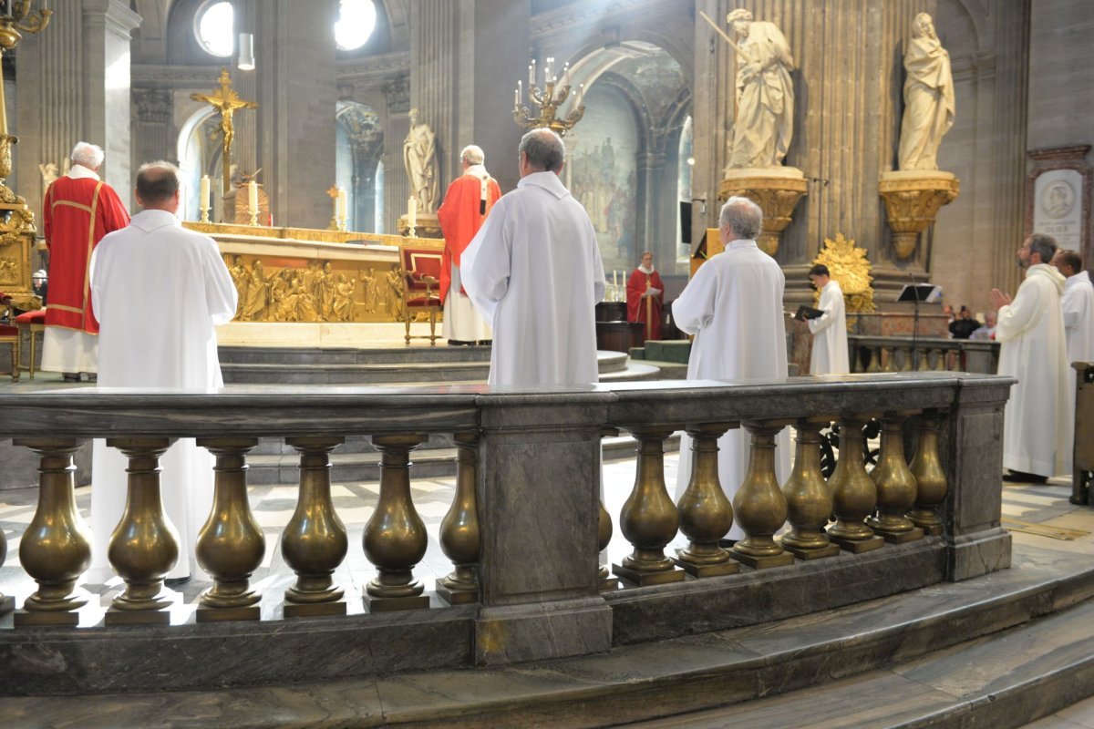 Ordinations des diacres permanents 2022. © Marie-Christine Bertin / Diocèse de Paris.
