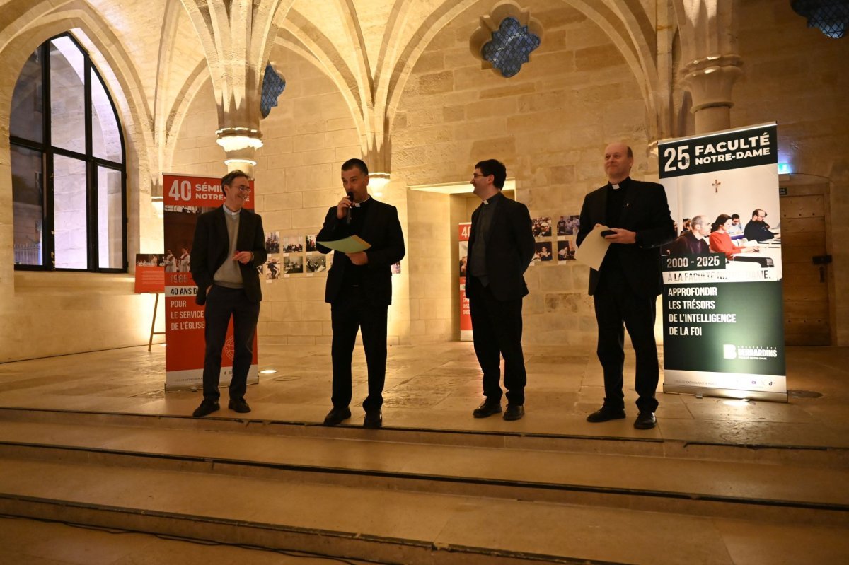 Messe pour l'anniversaire de la Faculté Notre-Dame, du Séminaire de (…). Dîner au Collège des Bernardins. © Marie-Christine Bertin / Diocèse de Paris.