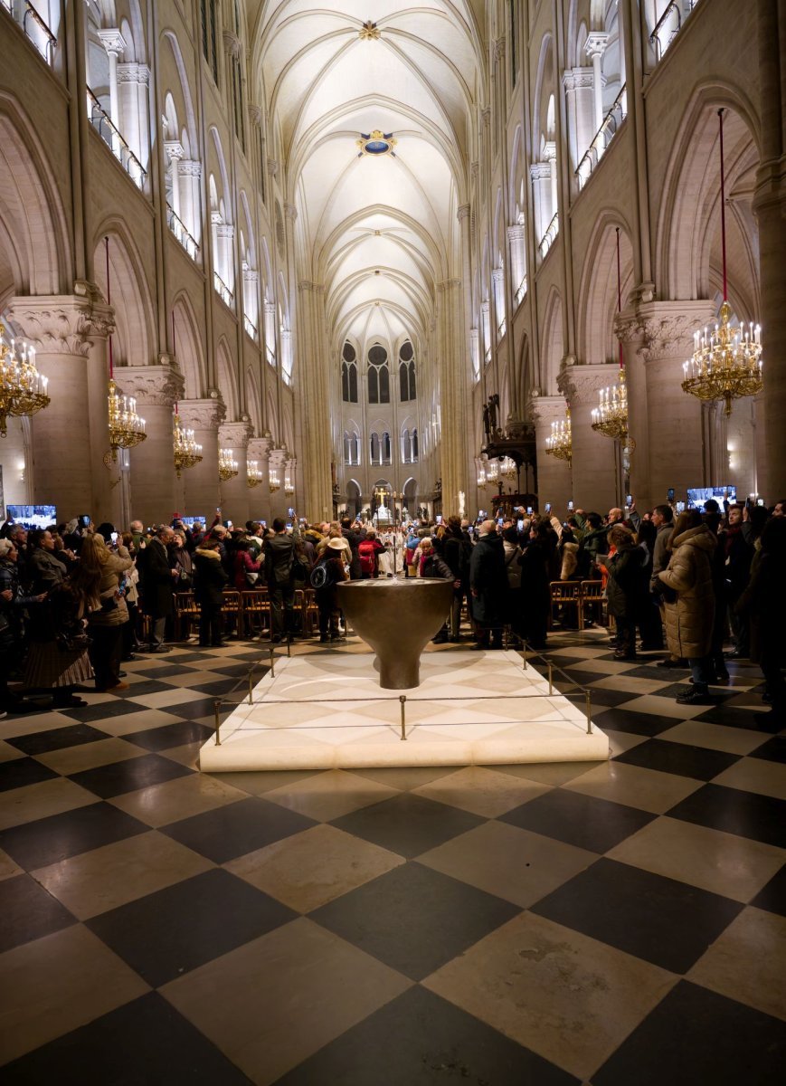 Messe du soir du mercredi 11 décembre 2024 à Notre-Dame de Paris. © Yannick Boschat / Diocèse de Paris.