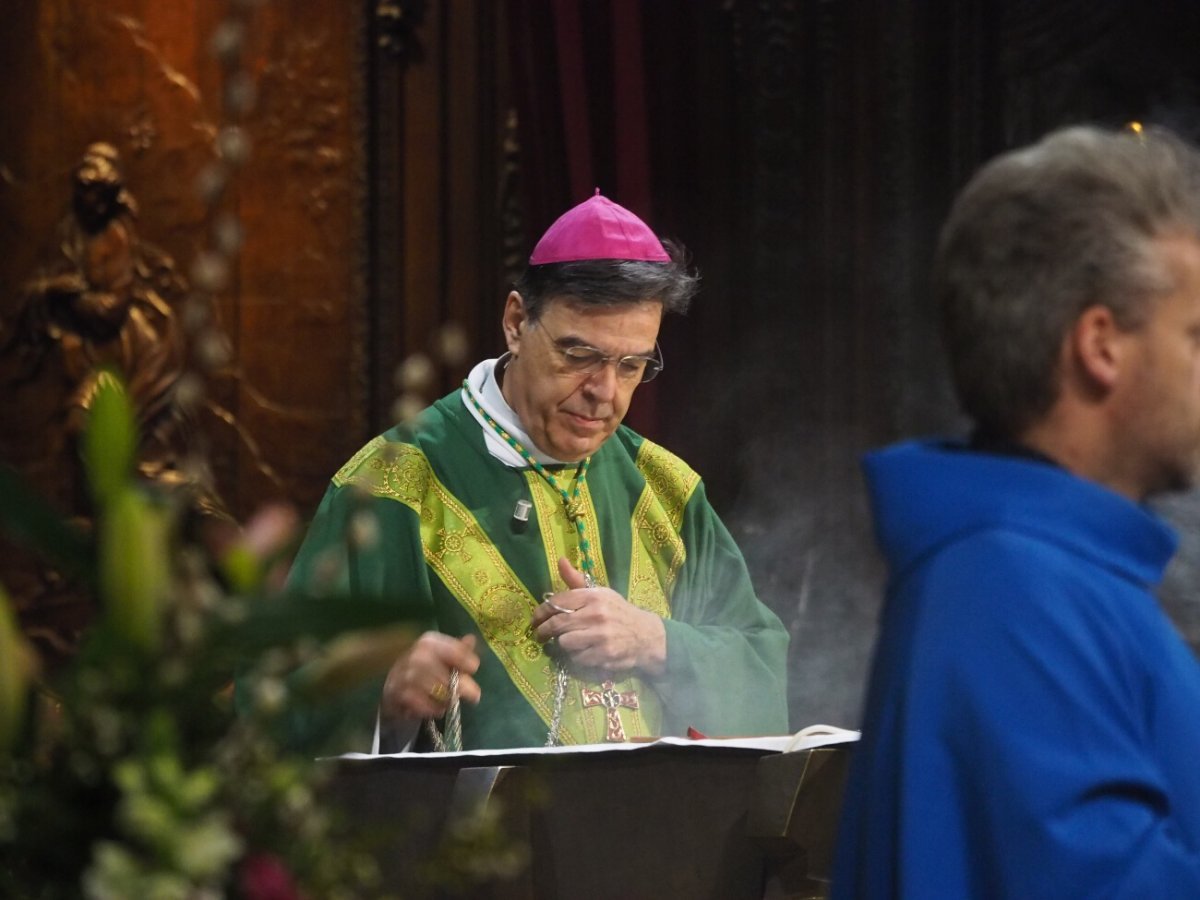 Messe célébrée par Mgr Michel Aupetit, archevêque de Paris. © Bernard Apostolides.