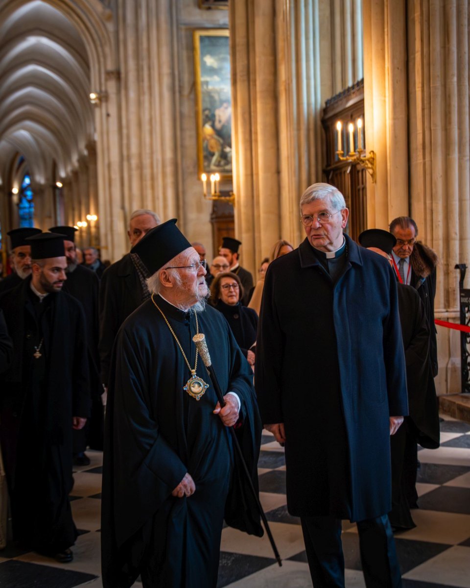 Visite de la cathédrale Notre-Dame de Paris par Sa Toute-Sainteté le (…). © Liam Hoarau / Diocèse de Paris.
