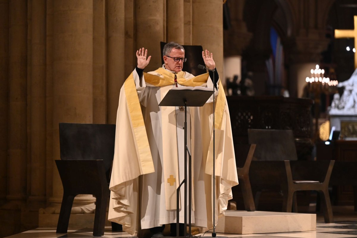 Veillée de l'espérance à Notre-Dame de Paris. © Marie-Christine Bertin / Diocèse de Paris.