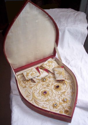 Mitre dans son écrin. 