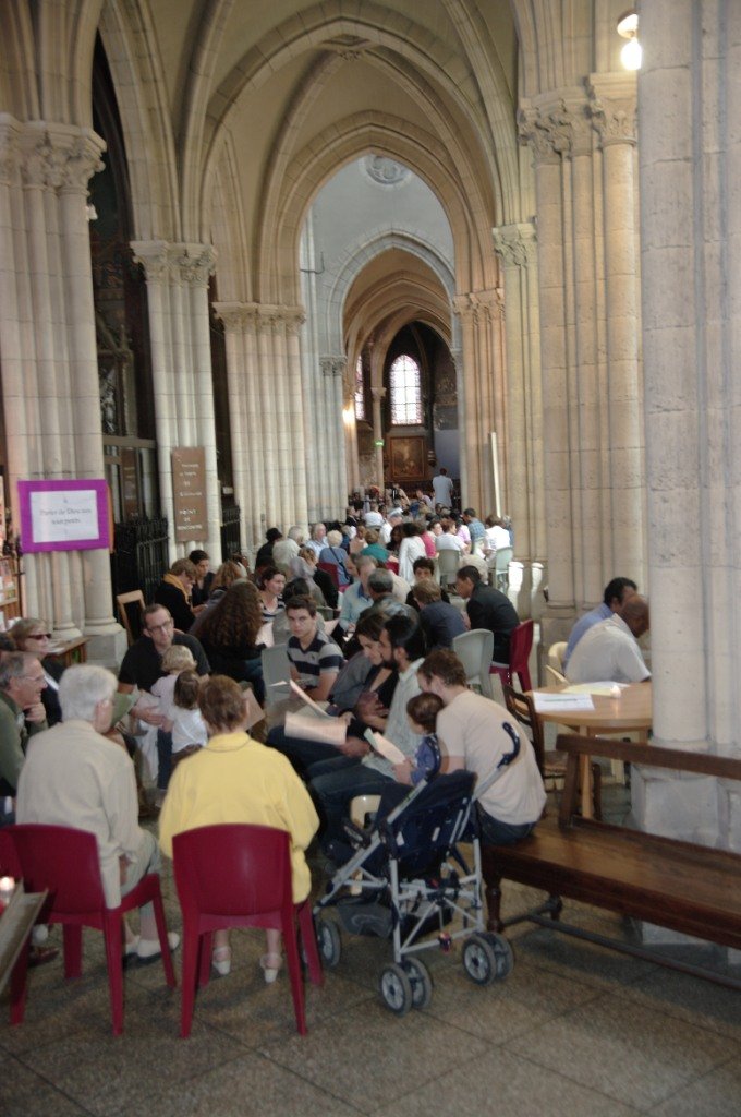 Saint Jean Baptiste de Belleville : assemblée paroissiale. © Saint-Jean-Baptiste de Belleville.