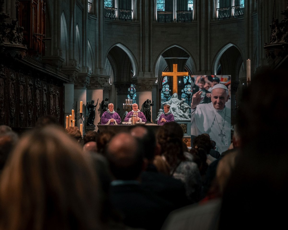 Rappel au Père du pape François : messe de 12h à Notre-Dame de Paris.. Messe de Requiem. © Liam Hoarau / Diocèse de Paris.