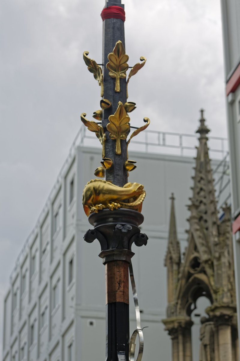 Bénédiction et repose de la croix du chevet de Notre-Dame de Paris. © Yannick Boschat / Diocèse de Paris.