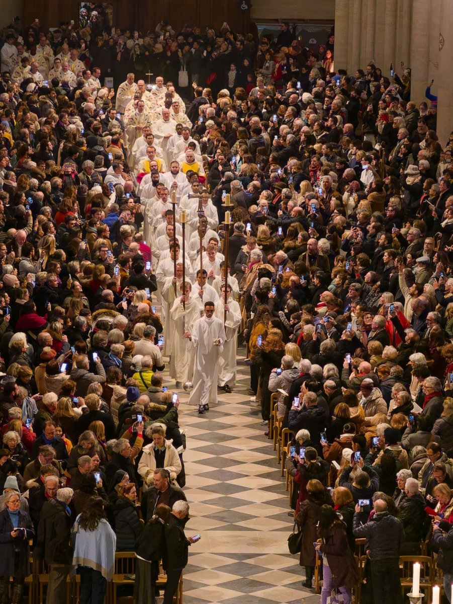 Messe du soir du mercredi 11 décembre 2024 à Notre-Dame de Paris. © Yannick Boschat / Diocèse de Paris.