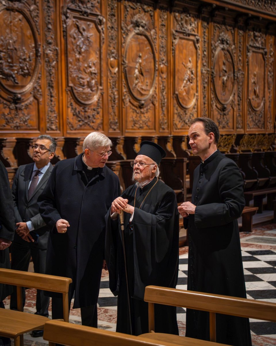 Visite de la cathédrale Notre-Dame de Paris par Sa Toute-Sainteté le (…). © Liam Hoarau / Diocèse de Paris.