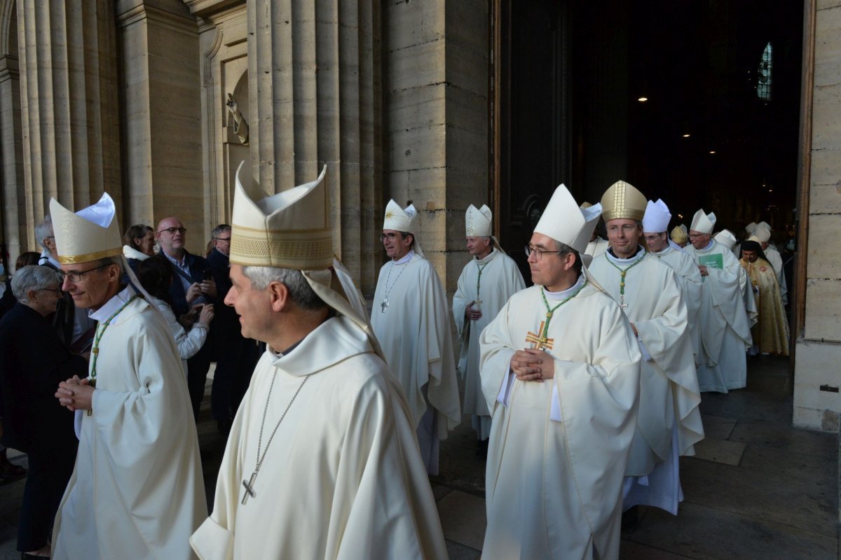 Accueil de Mgr Laurent Ulrich, archevêque de Paris. © Marie-Christine Bertin / Diocèse de Paris.